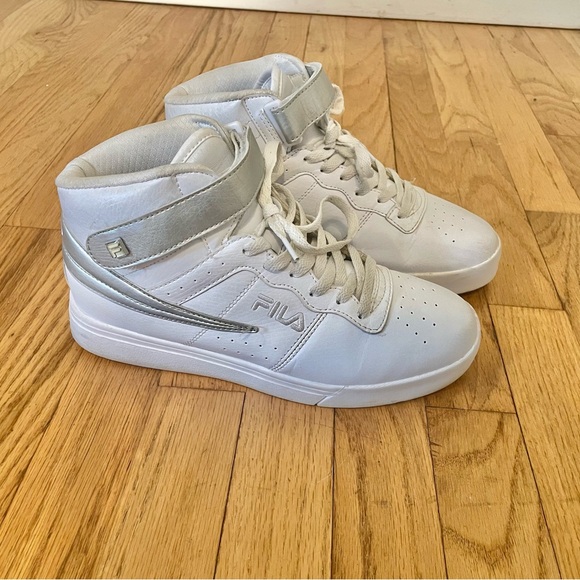 Fila White and Gray High-Top Sneakers Womens Size 8.5 - Picture 1 of 6